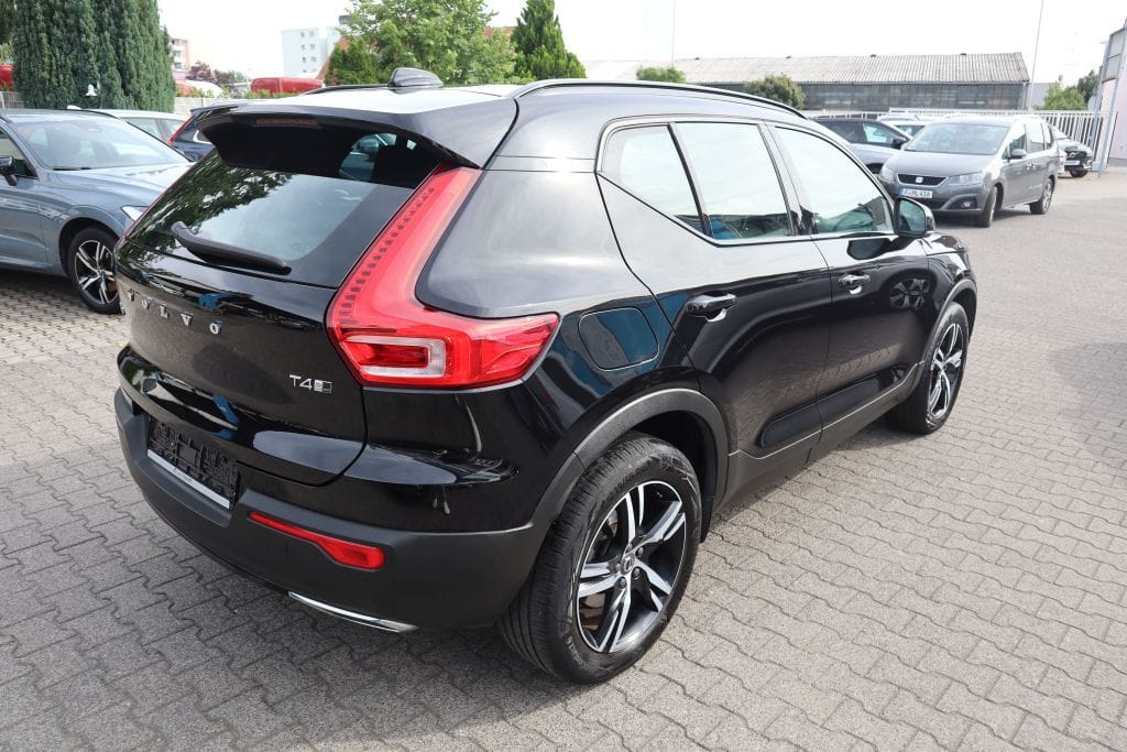 Volvo XC40 T4 AWD Geartronic R-Design NAVI R-CAM BLIS foto 7