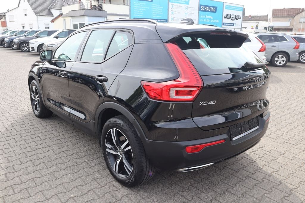 Volvo XC40 T4 AWD Geartronic R-Design NAVI R-CAM BLIS foto 9