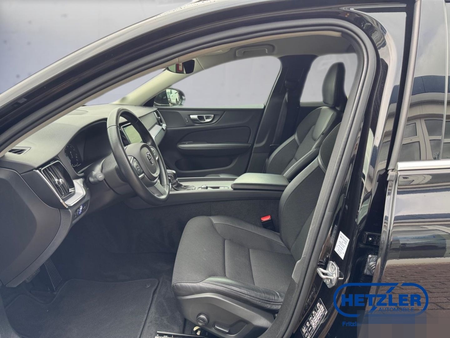 Volvo V60 T6 AWD Geartronic Momentum Business-Paket Na foto 7