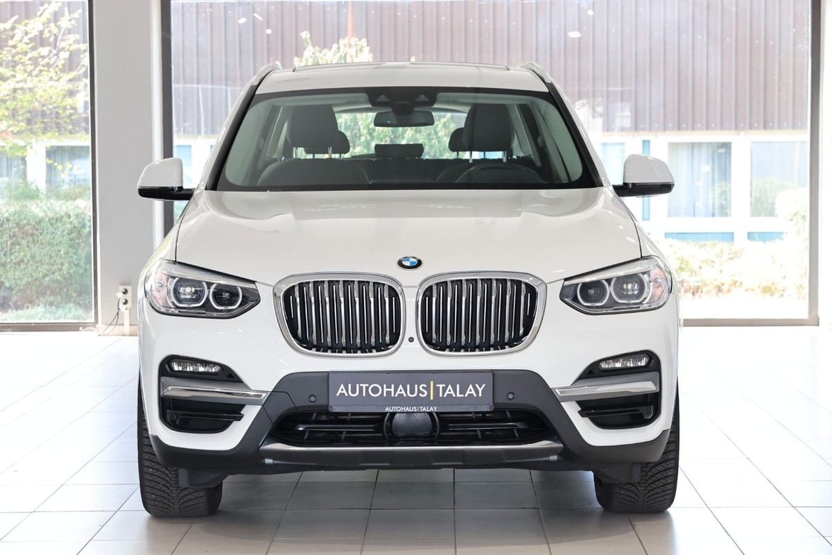 BMW X3 xDrive 30 d Luxury Line Pano HUD 360 foto 2