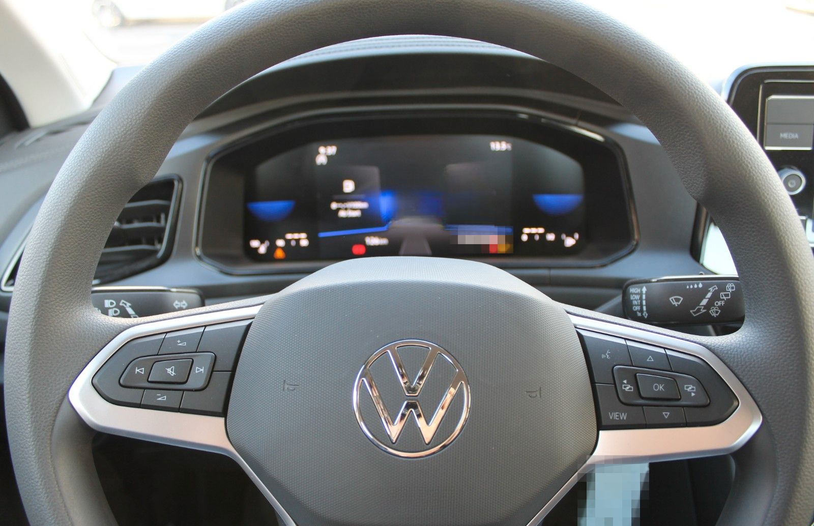 Volkswagen T-Roc 1,0 TSi - Klima-PDC-Navi(App-Connect) foto 14