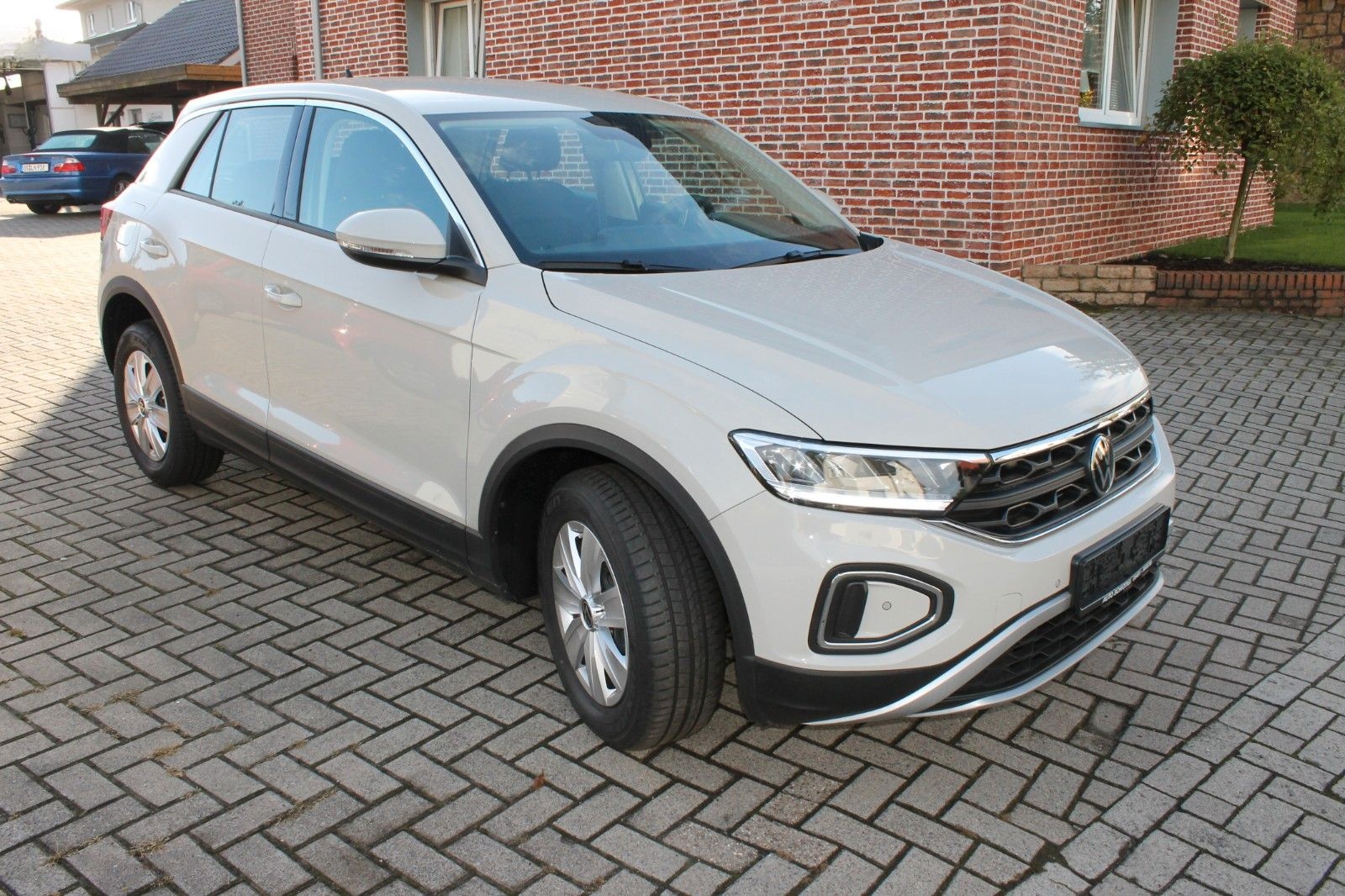 Volkswagen T-Roc 1,0 TSi - Klima-PDC-Navi(App-Connect) foto 9