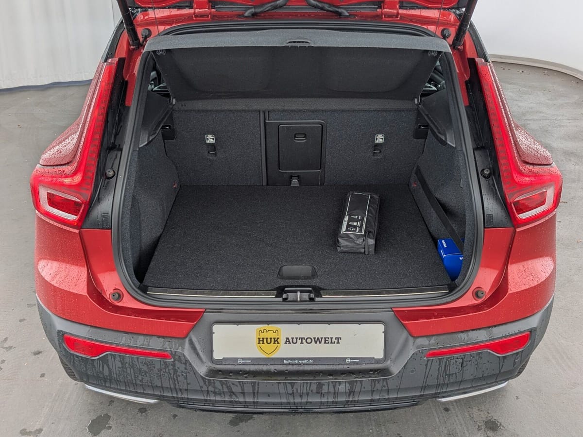 Volvo XC 40 T3 2WD R-Design 6d LED NAVI SHZ RFK foto 11
