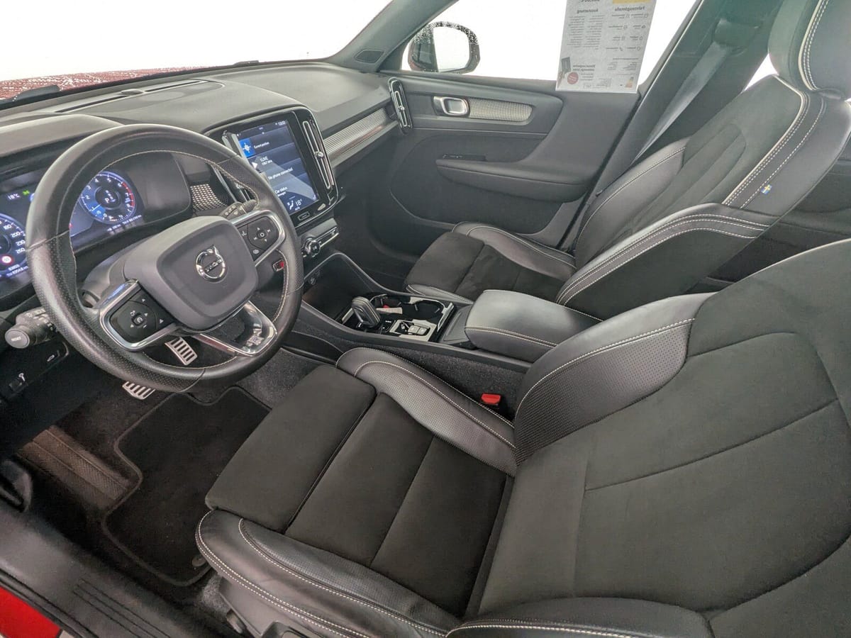 Volvo XC 40 T3 2WD R-Design 6d LED NAVI SHZ RFK foto 15