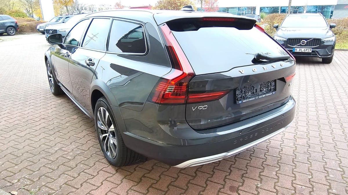 Volvo V90 Cross Country B4 D AWD Plus Auto foto 5