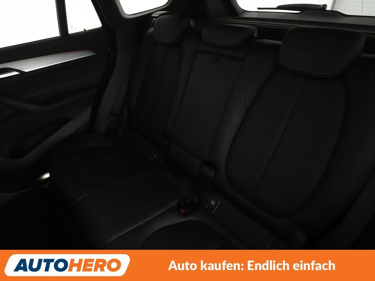 BMW X1 sDrive 20i M Sport Aut. NAVI LED ACC CAM PDC foto 14