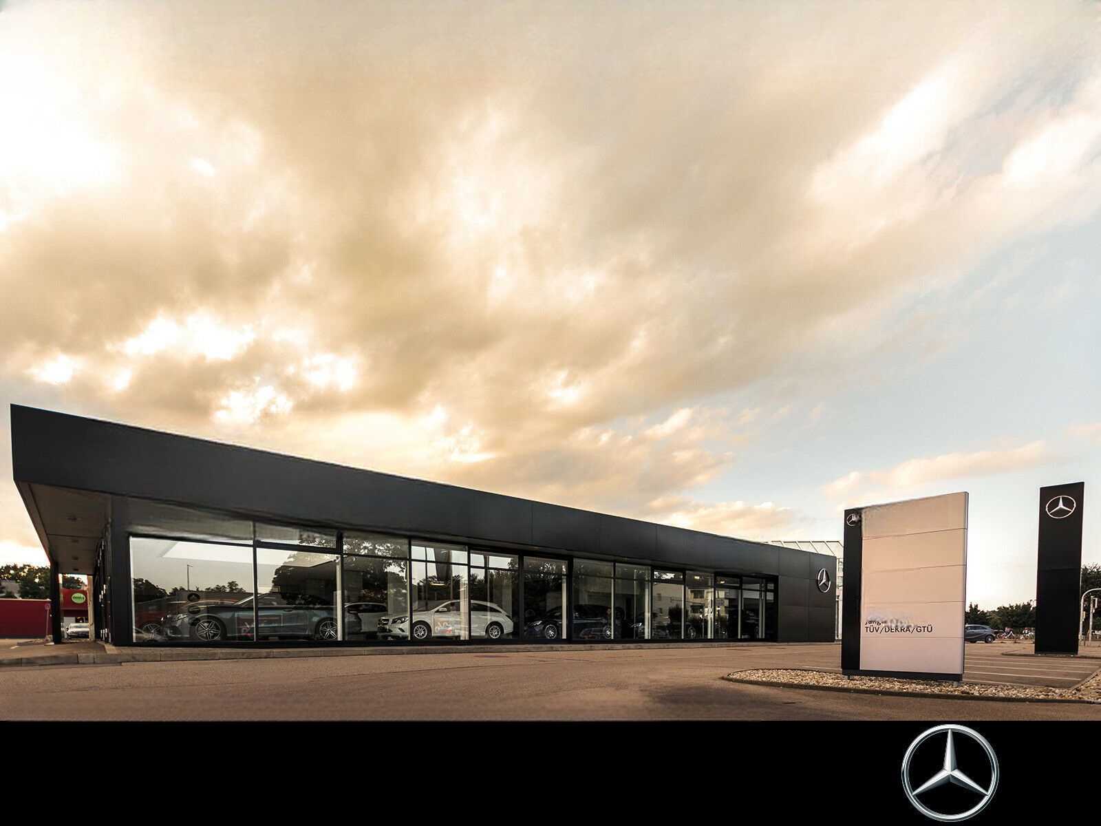 Mercedes-Benz E 300 d 4M T AMG SD AHK Night ParkSpgl RFK TotWi foto 12