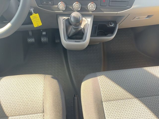 Volkswagen Transporter T6.1 Kombi  Motor: 2,0 l TDI SCR 110 foto 19