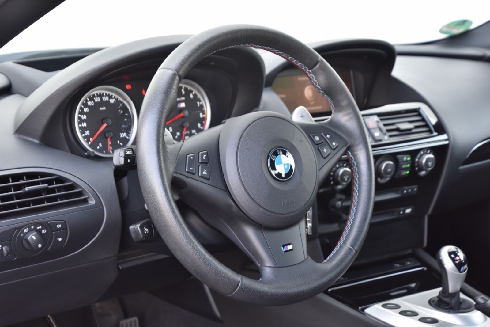 BMW M6 Coupe SMG foto 9