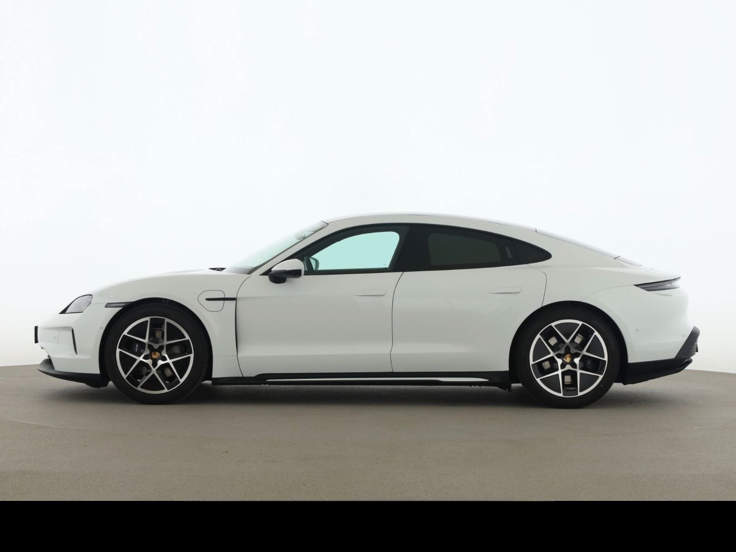 Porsche Taycan / BOSE/ Hinterachslenk./ 20 Zoll/ Glasdac foto 2