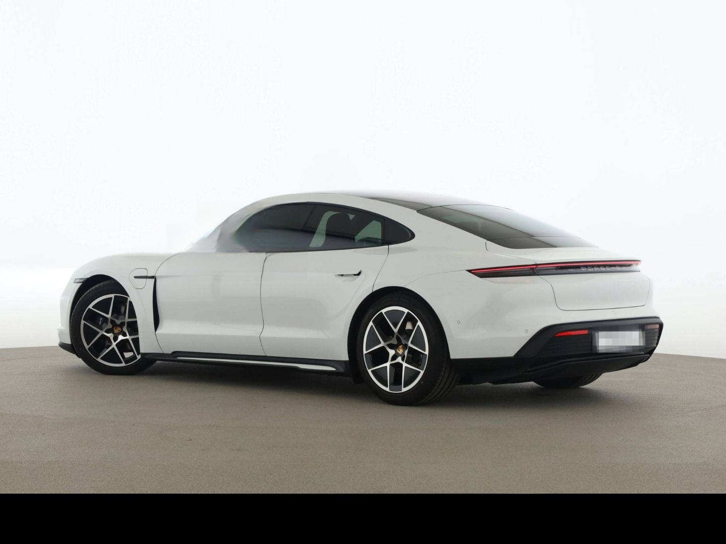 Porsche Taycan / BOSE/ Hinterachslenk./ 20 Zoll/ Glasdac foto 3