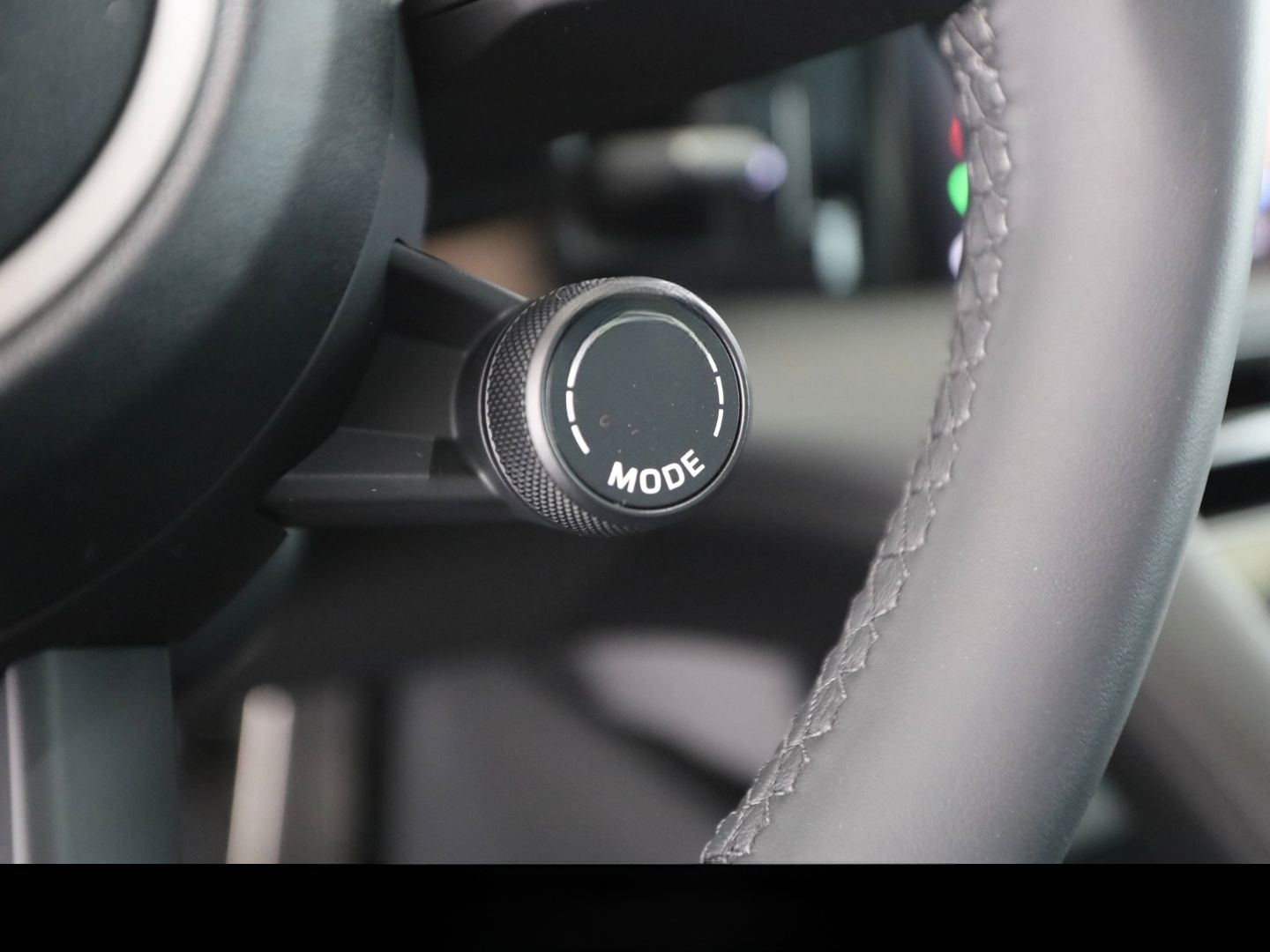 Porsche Taycan / BOSE/ Hinterachslenk./ 20 Zoll/ Glasdac foto 25