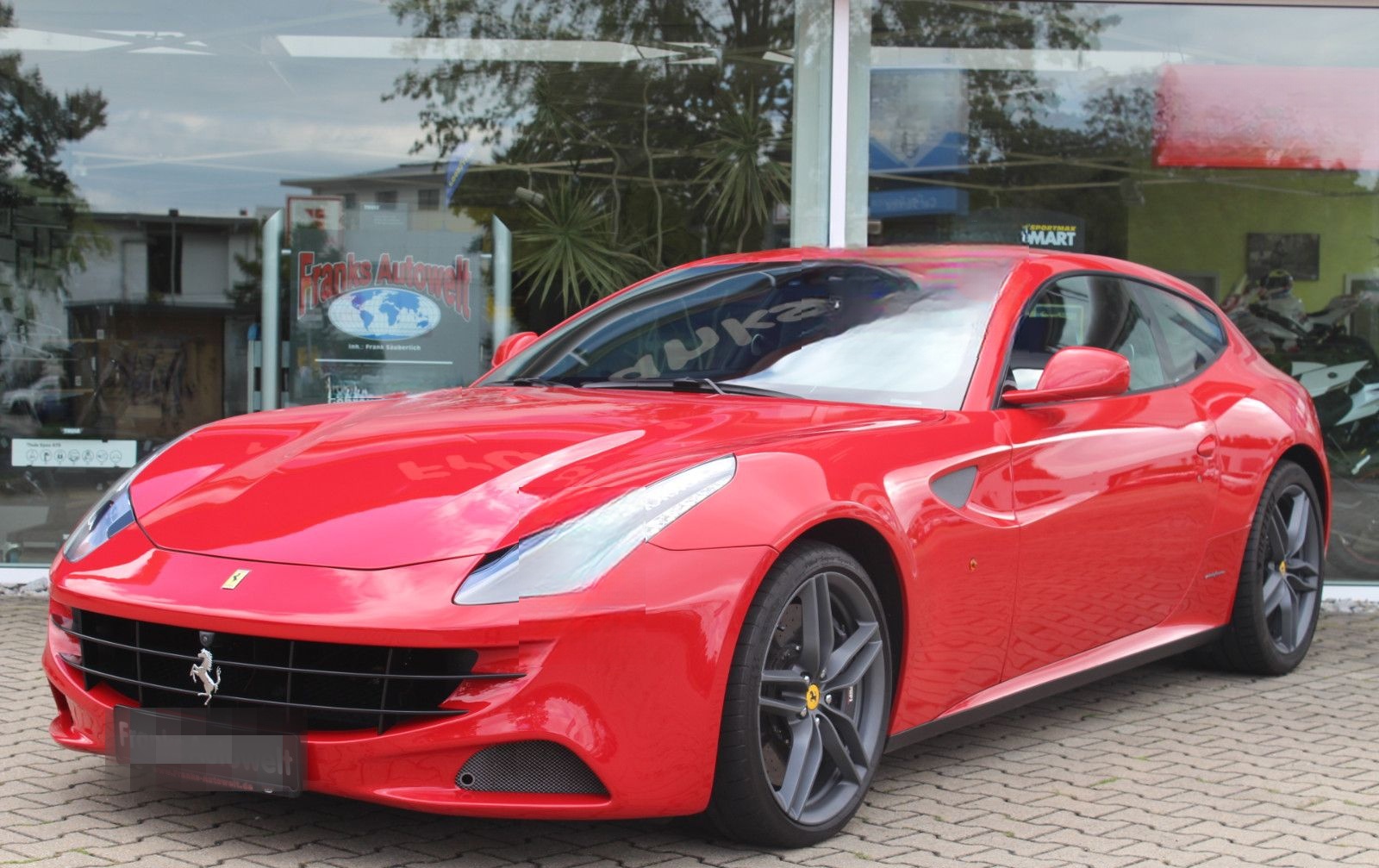 Ferrari FF  V12 +4x4  + 1 Hand +... nur 25867 Kilometer! foto 2