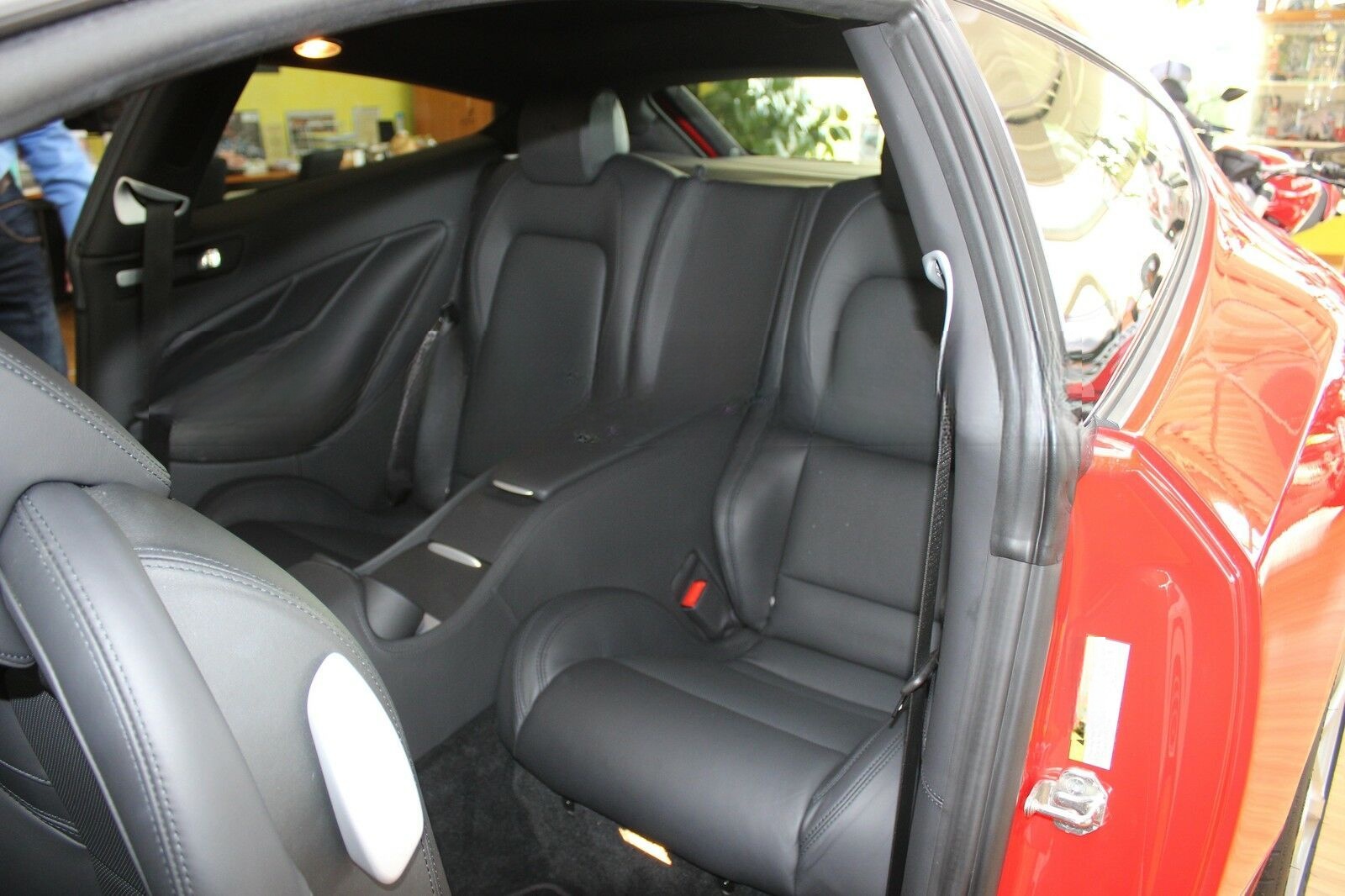 Ferrari FF  V12 +4x4  + 1 Hand +... nur 25867 Kilometer! foto 16