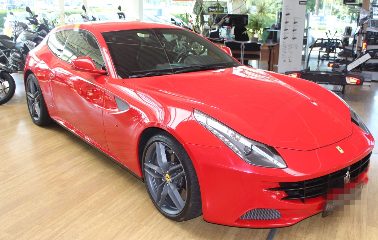 Ferrari FF  V12 +4x4  + 1 Hand +... nur 25867 Kilometer! foto 21
