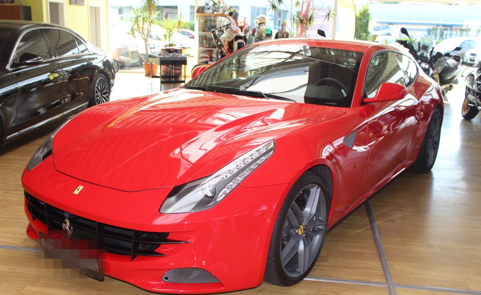 Ferrari FF  V12 +4x4  + 1 Hand +... nur 25867 Kilometer! foto 22