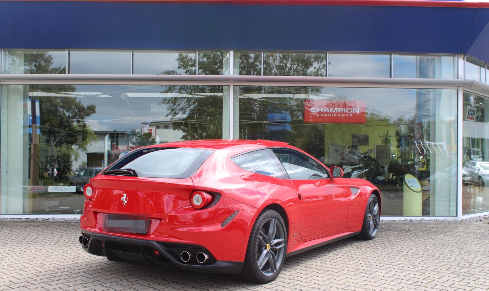 Ferrari FF  V12 +4x4  + 1 Hand +... nur 25867 Kilometer! foto 5