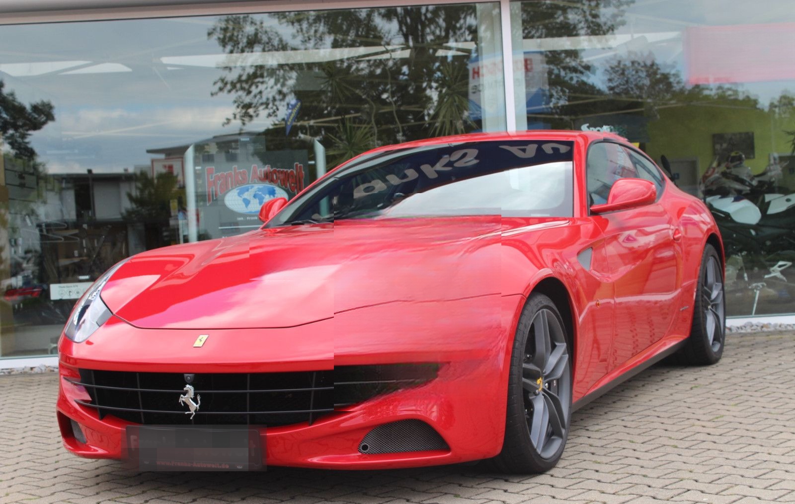 Ferrari FF  V12 +4x4  + 1 Hand +... nur 25867 Kilometer! foto 10