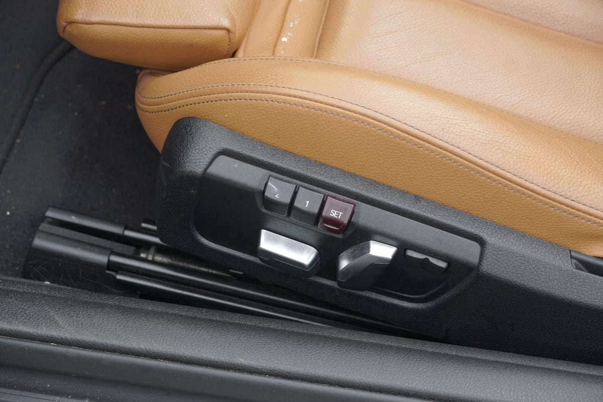 BMW 440 i xDrive Cabrio Sport Line 326PS Nackenheiz foto 15