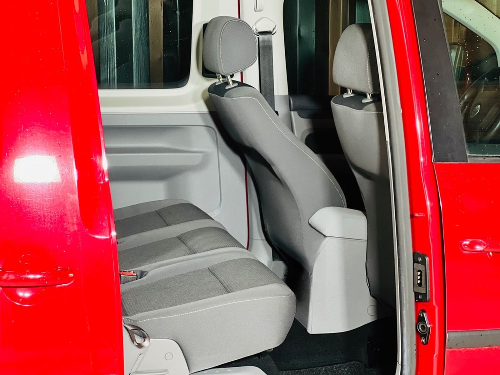 Volkswagen Caddy 1.6 Maxi Behindertengerecht-Rampe foto 35