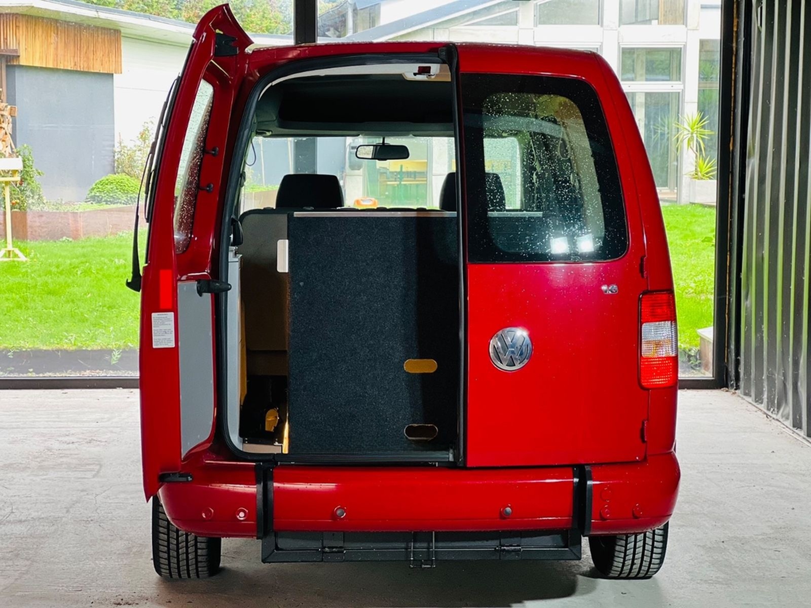 Volkswagen Caddy 1.6 Maxi Behindertengerecht-Rampe foto 10