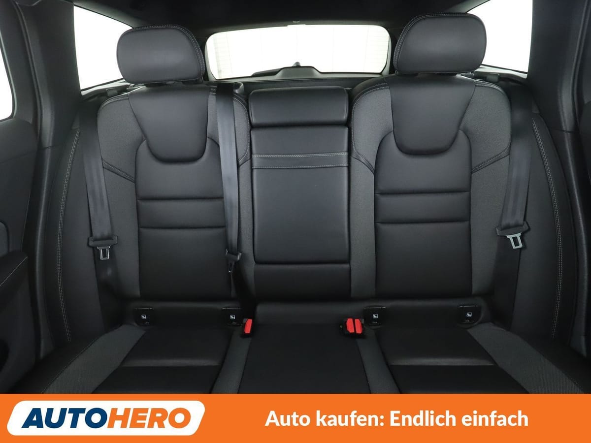 Volvo V60 2.0 T6 Plug-in Hybrid R Design AWD Aut. NAVI foto 16