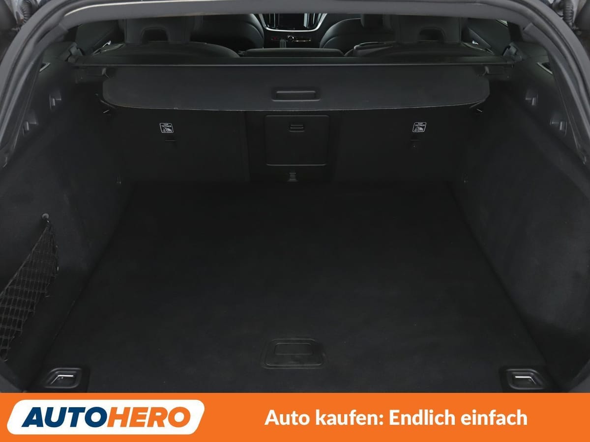 Volvo V60 2.0 T6 Plug-in Hybrid R Design AWD Aut. NAVI foto 18