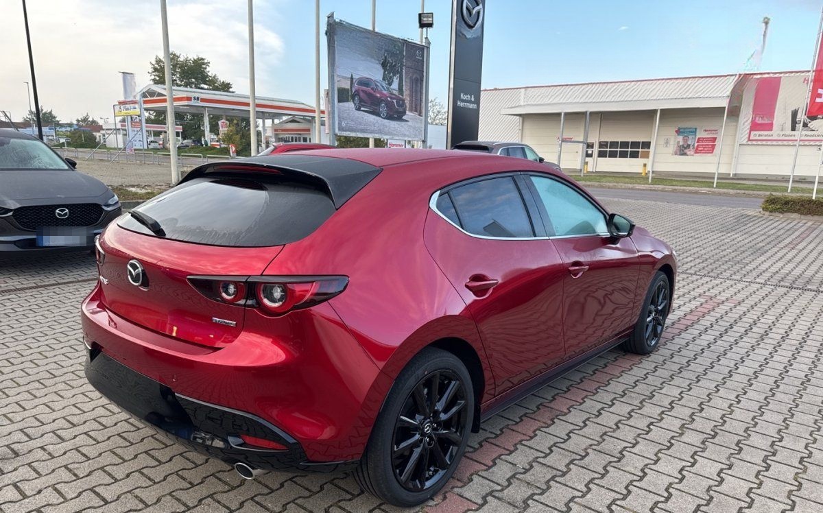 Mazda 3 2.5L e-SKYACTIV G 140ps HOMURA foto 4