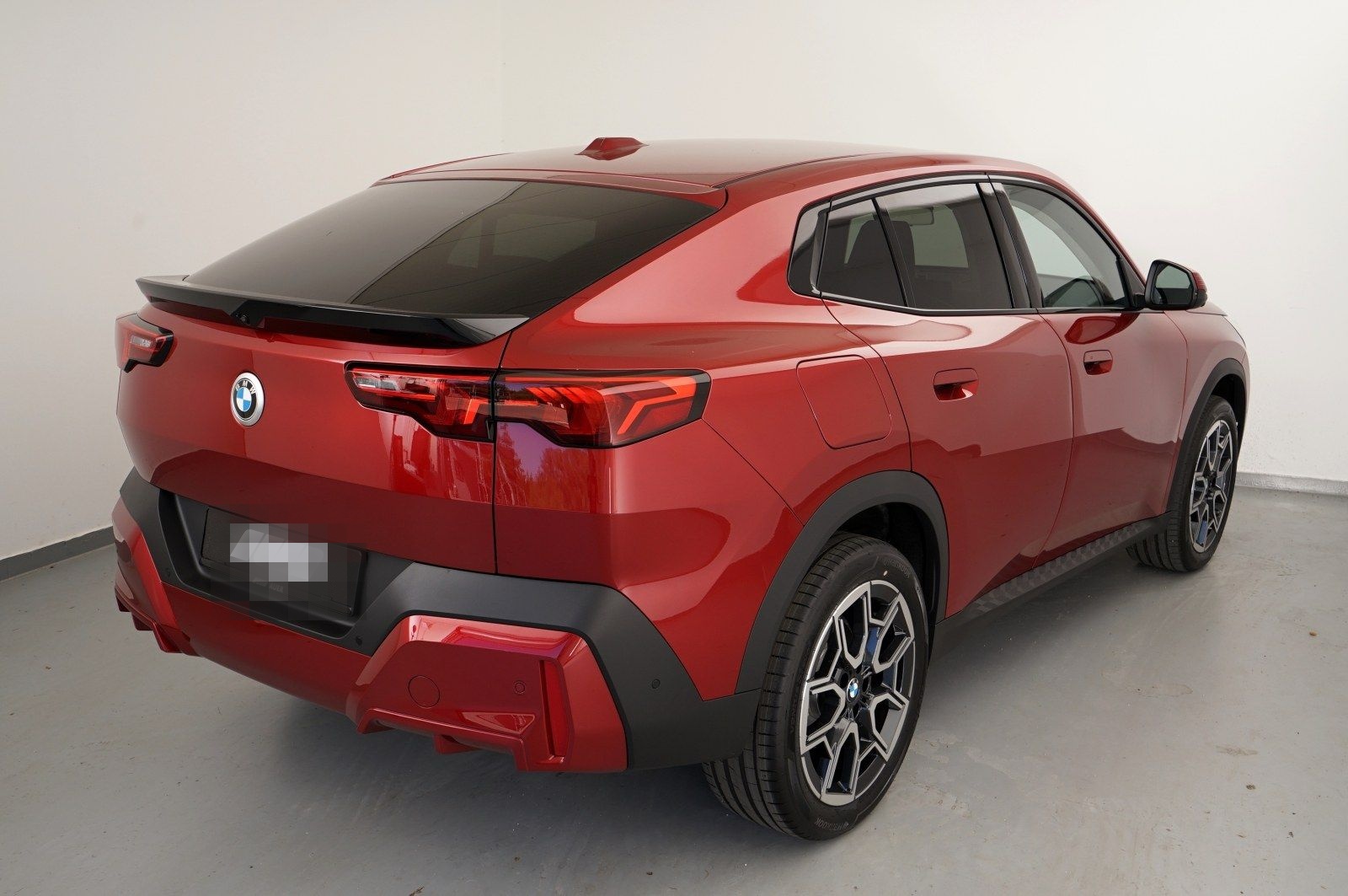 BMW X2 sDrive18d (Navi LED HUD ACC Leder Shz PDC) foto 3