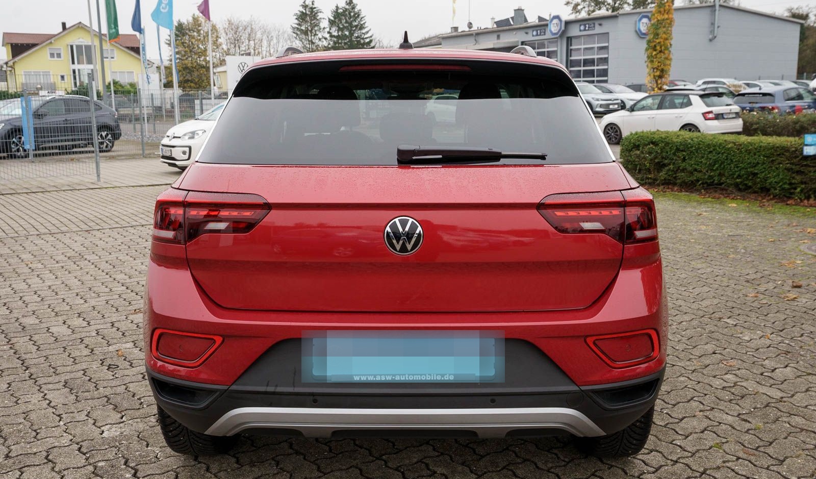 Volkswagen T-Roc Life 1.5 TSI LED Navi PDC SHZ VC Stdhzg foto 4