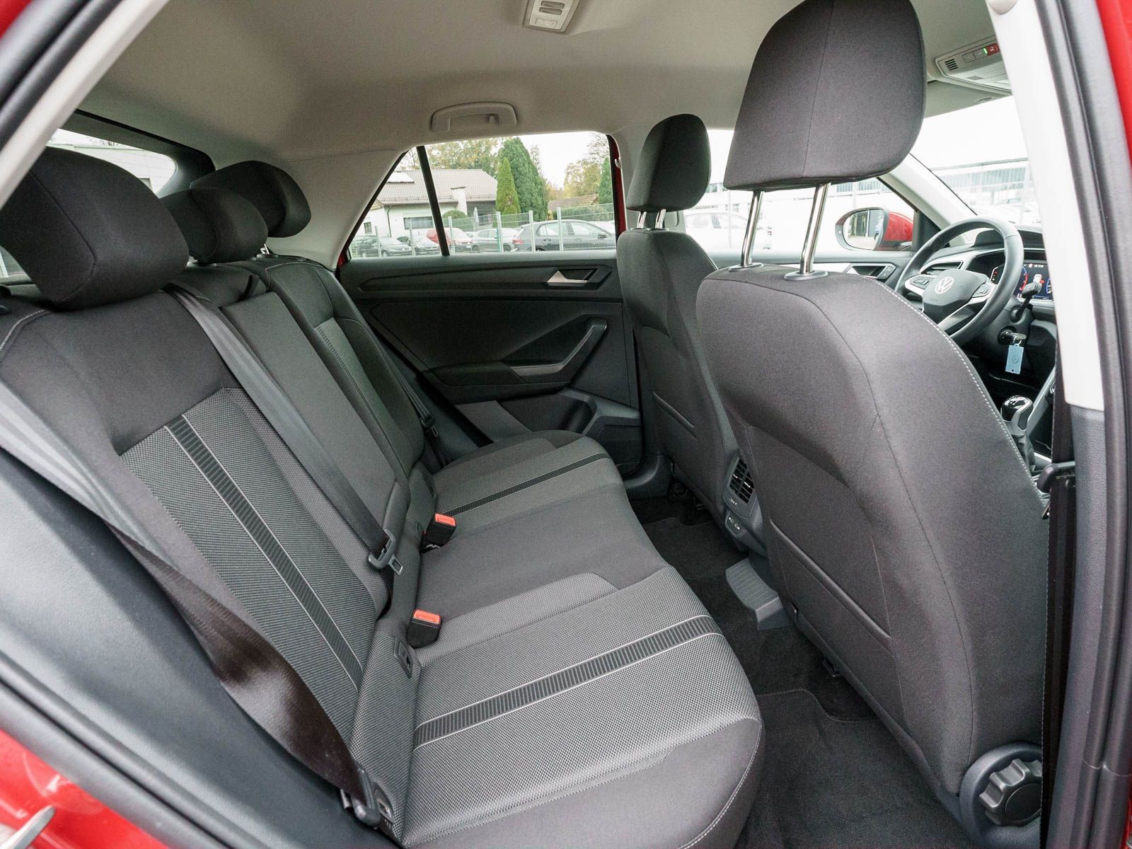 Volkswagen T-Roc Life 1.5 TSI LED Navi PDC SHZ VC Stdhzg foto 9