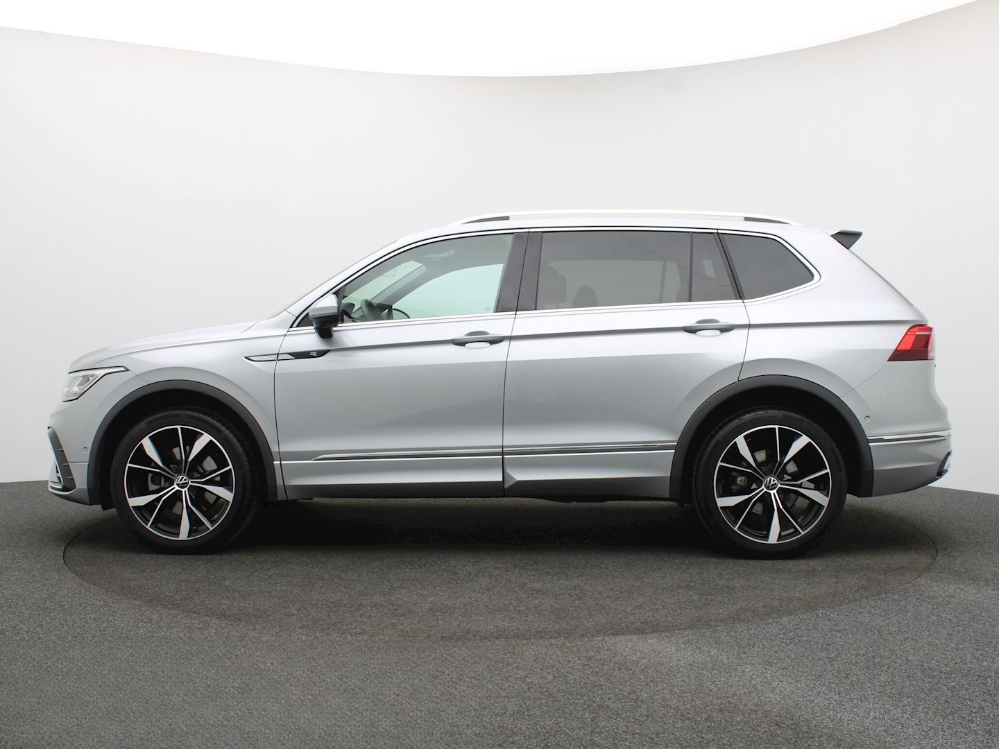 Volkswagen Tiguan Allspace 2.0 TSI DSG 4Mo. R-Line AHK 7S.  foto 3