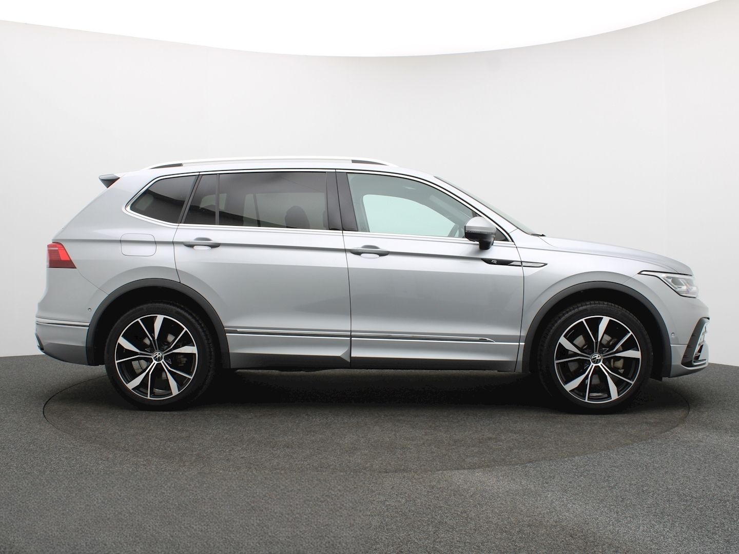 Volkswagen Tiguan Allspace 2.0 TSI DSG 4Mo. R-Line AHK 7S.  foto 8