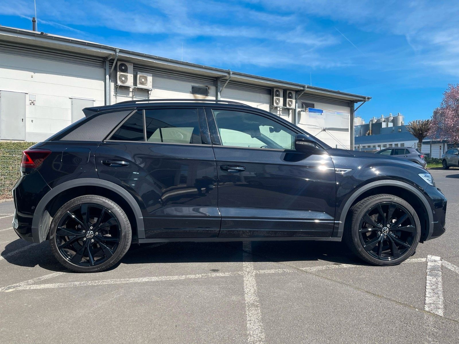 Volkswagen T-Roc R-Line 2.0 TSI+ALLRAD+DSG+MATRIX-LED+NAVI+ foto 4