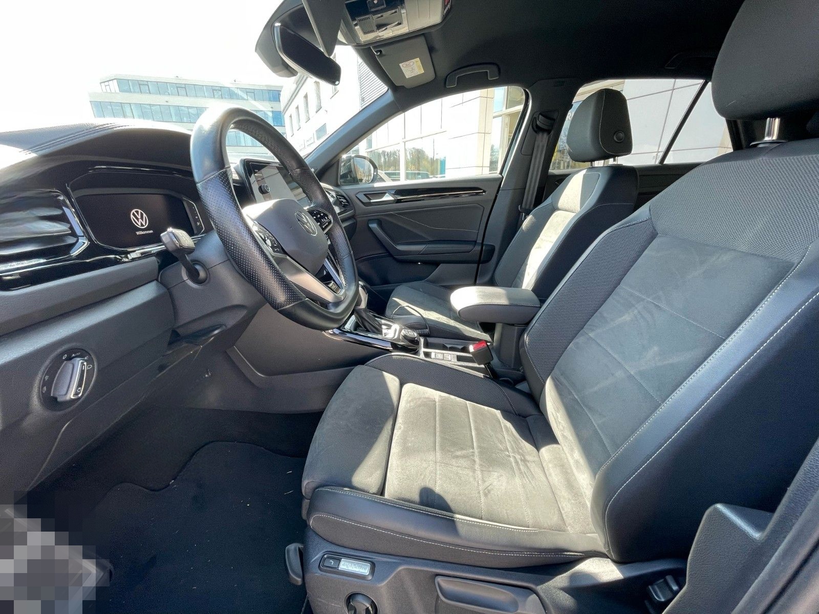 Volkswagen T-Roc R-Line 2.0 TSI+ALLRAD+DSG+MATRIX-LED+NAVI+ foto 9