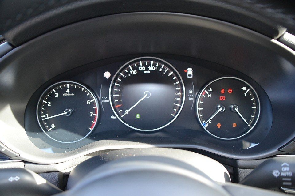 Mazda 3 2.5L e-SKYACTIV G 140ps 6MT FWD Homura foto 11