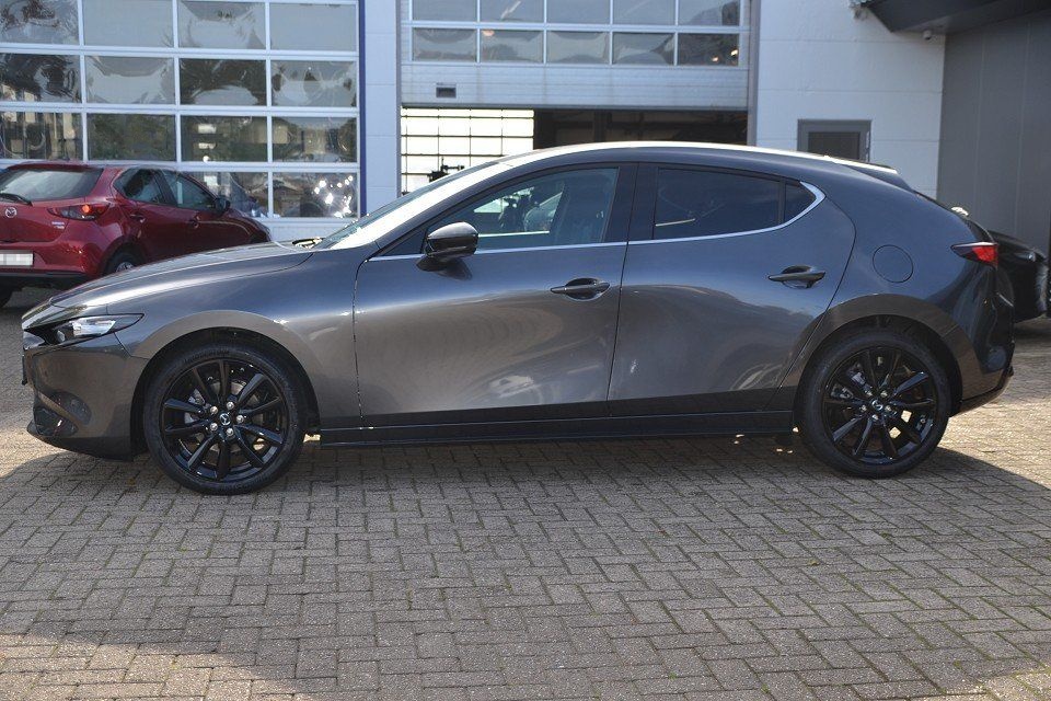Mazda 3 2.5L e-SKYACTIV G 140ps 6MT FWD Homura foto 4