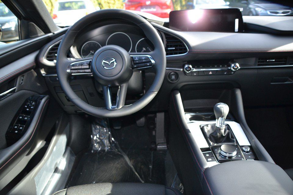 Mazda 3 2.5L e-SKYACTIV G 140ps 6MT FWD Homura foto 9