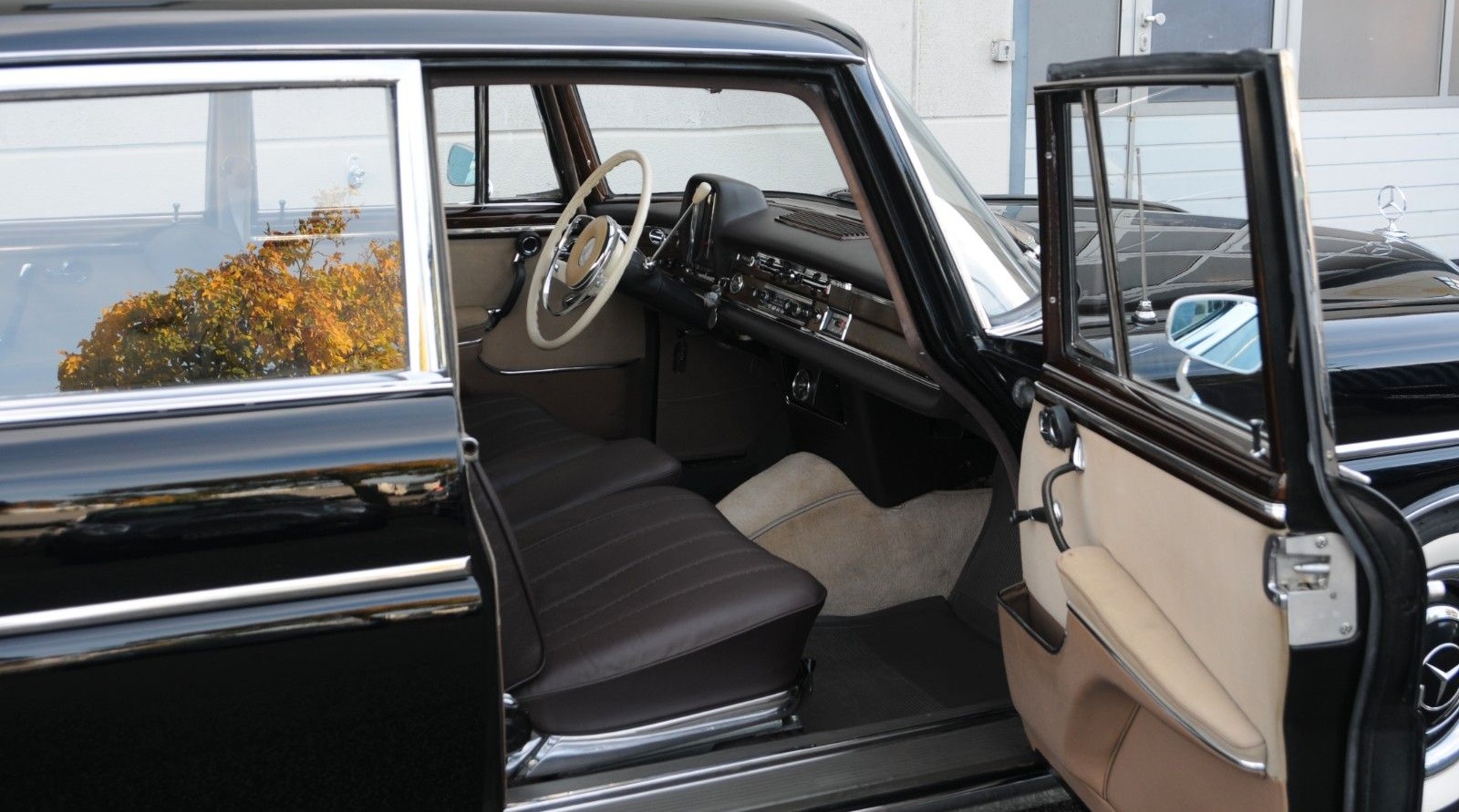 Mercedes-Benz 300 SEL Lang W112 Königsflosse /schöne Historie foto 15