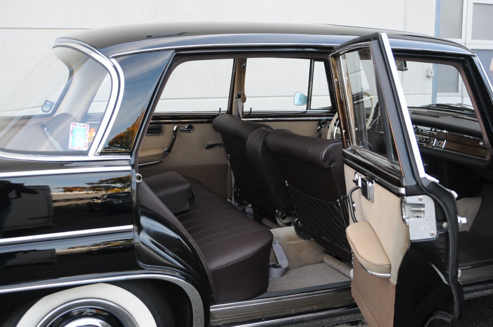 Mercedes-Benz 300 SEL Lang W112 Königsflosse /schöne Historie foto 16