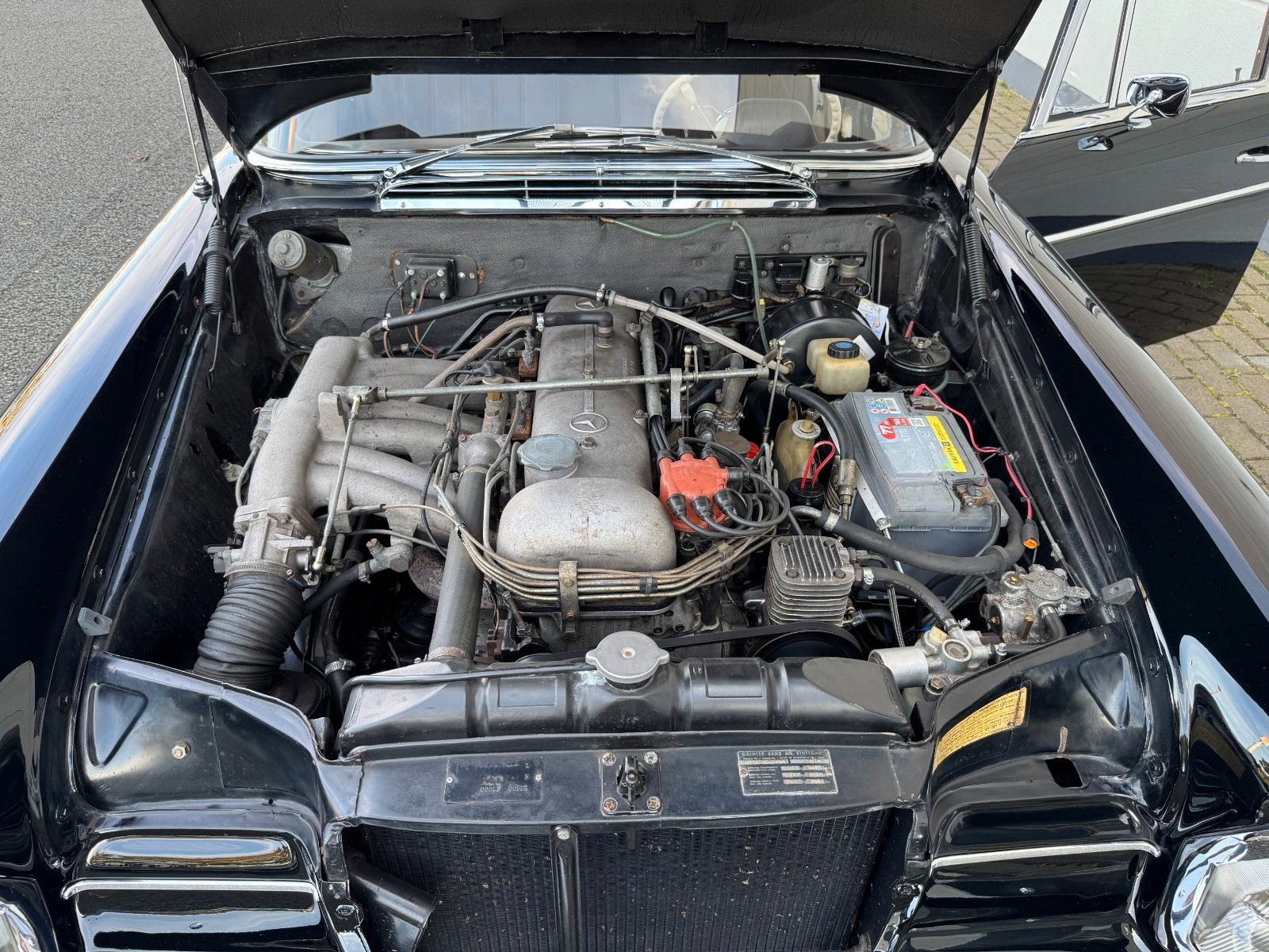 Mercedes-Benz 300 SEL Lang W112 Königsflosse /schöne Historie foto 24