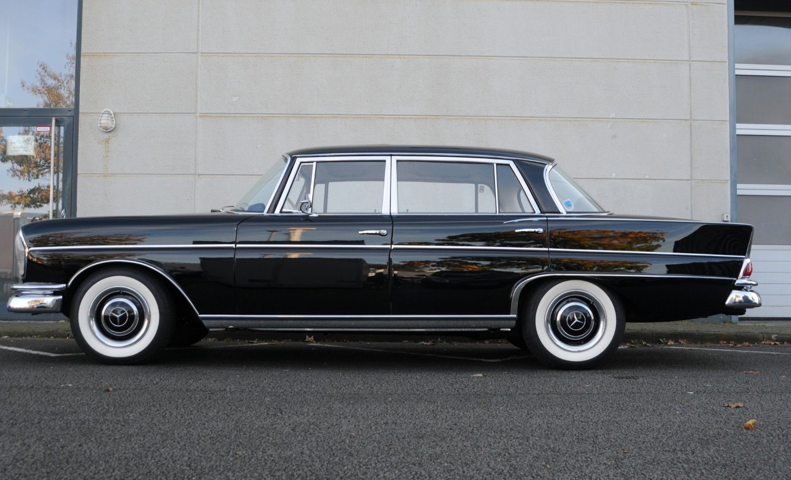 Mercedes-Benz 300 SEL Lang W112 Königsflosse /schöne Historie foto 6