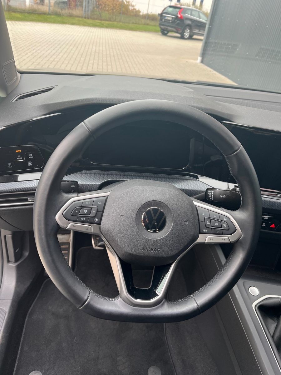 Volkswagen Golf VIII Lim. United LED*NAVI*STANDH.*SHZ foto 9