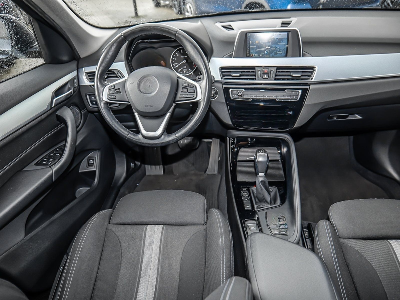 BMW X1 xDrive20i Advantage Navi LED RFK AHK foto 11