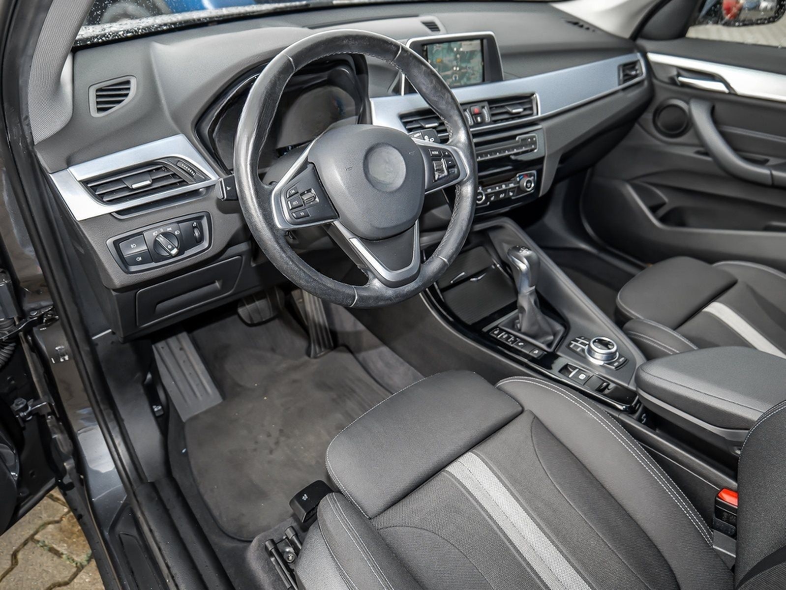 BMW X1 xDrive20i Advantage Navi LED RFK AHK foto 5