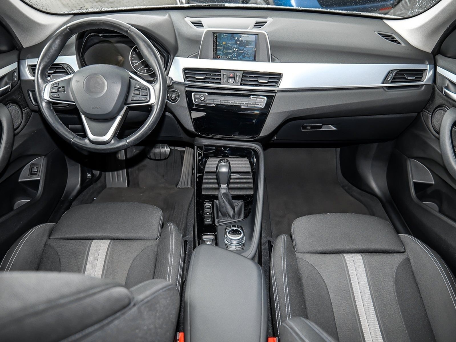 BMW X1 xDrive20i Advantage Navi LED RFK AHK foto 8