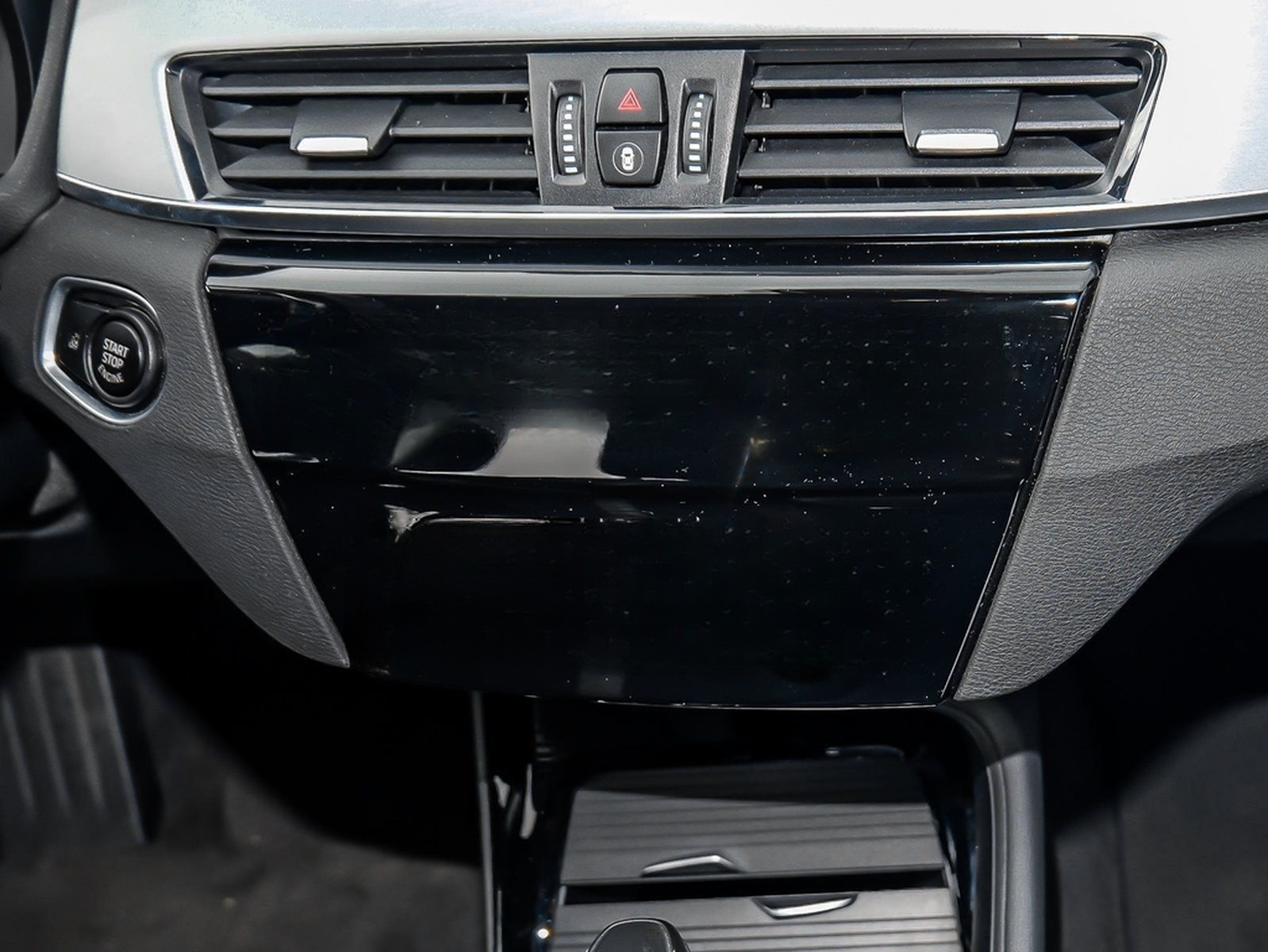 BMW X1 xDrive20i Advantage Navi LED RFK AHK foto 9