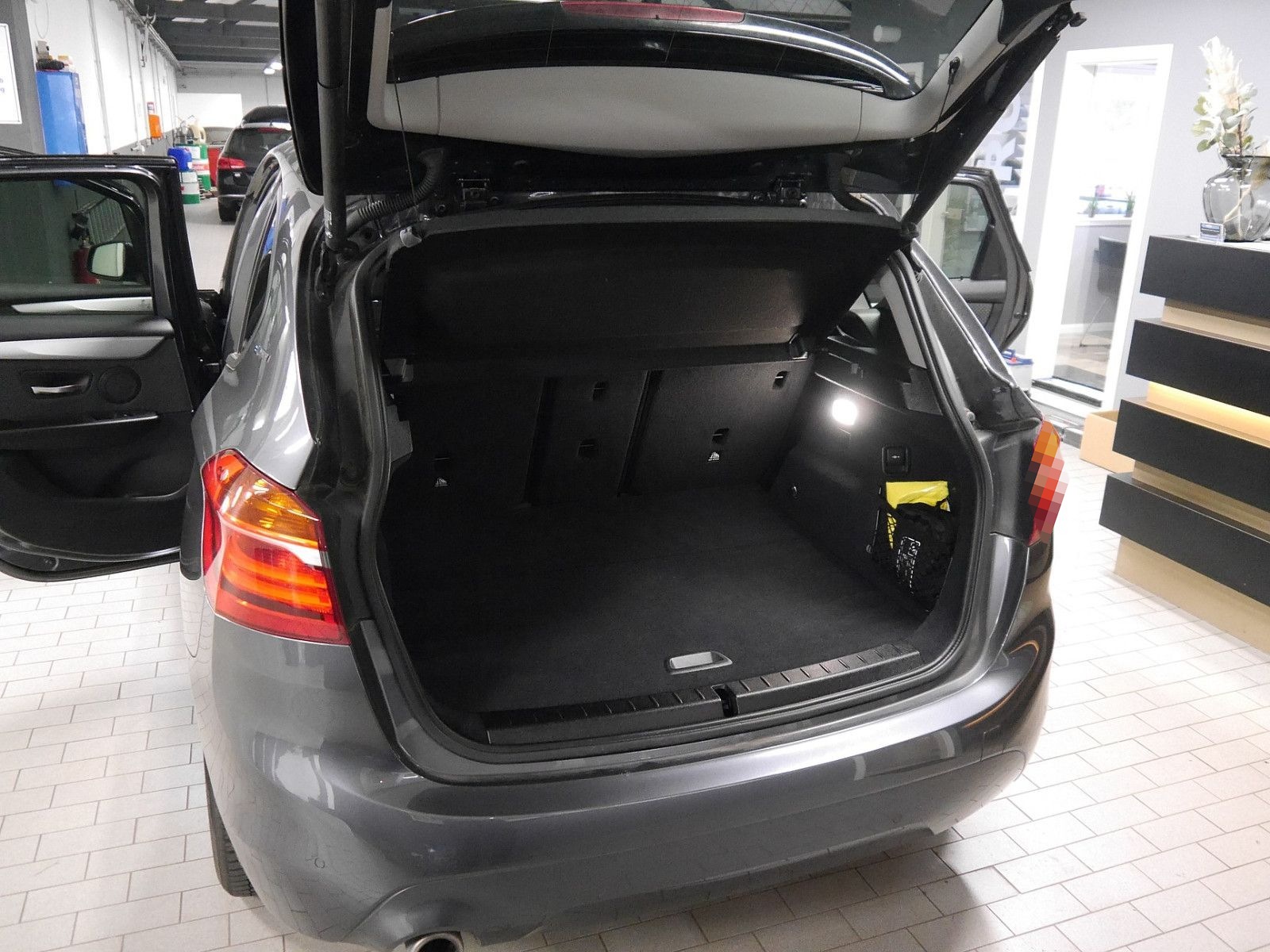 BMW 225 xe Active Tourer Advant. edrive - Pano - LED foto 8