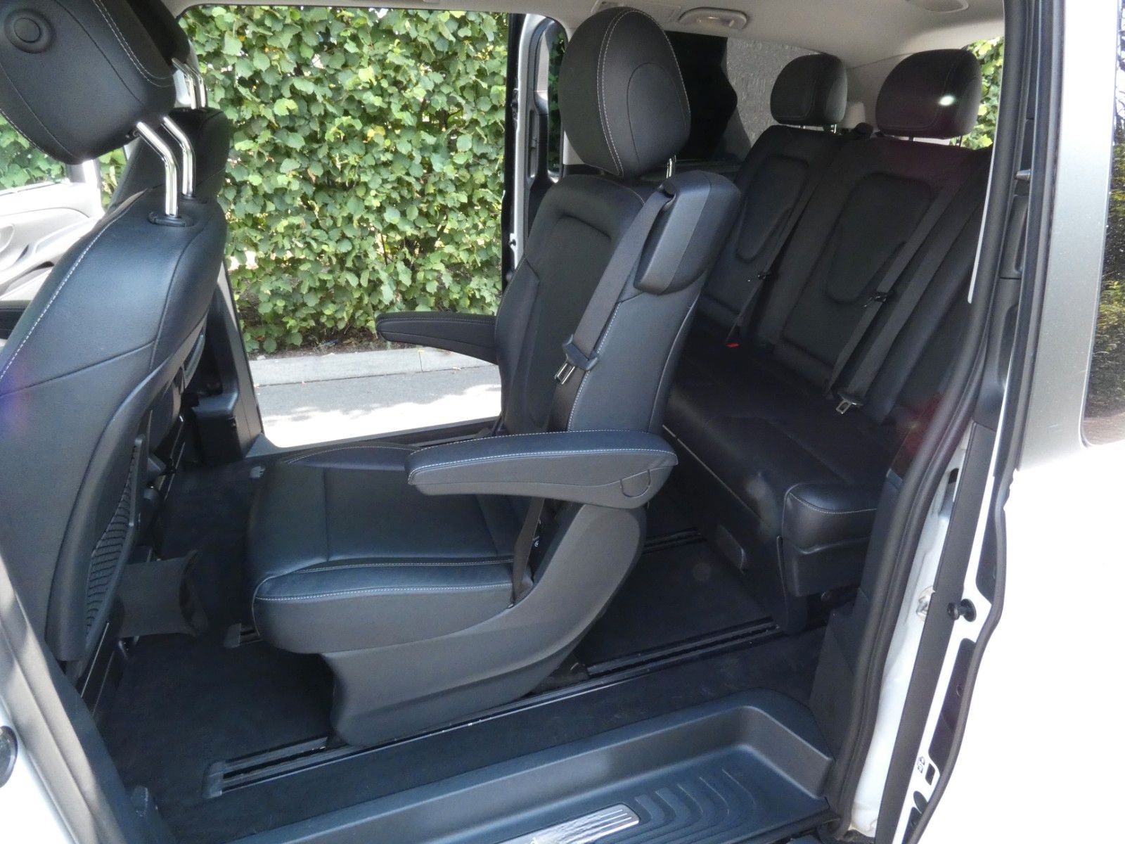 Mercedes-Benz V 220 AVANTG. LED Burmester Standheiz Liege-Pak. foto 17