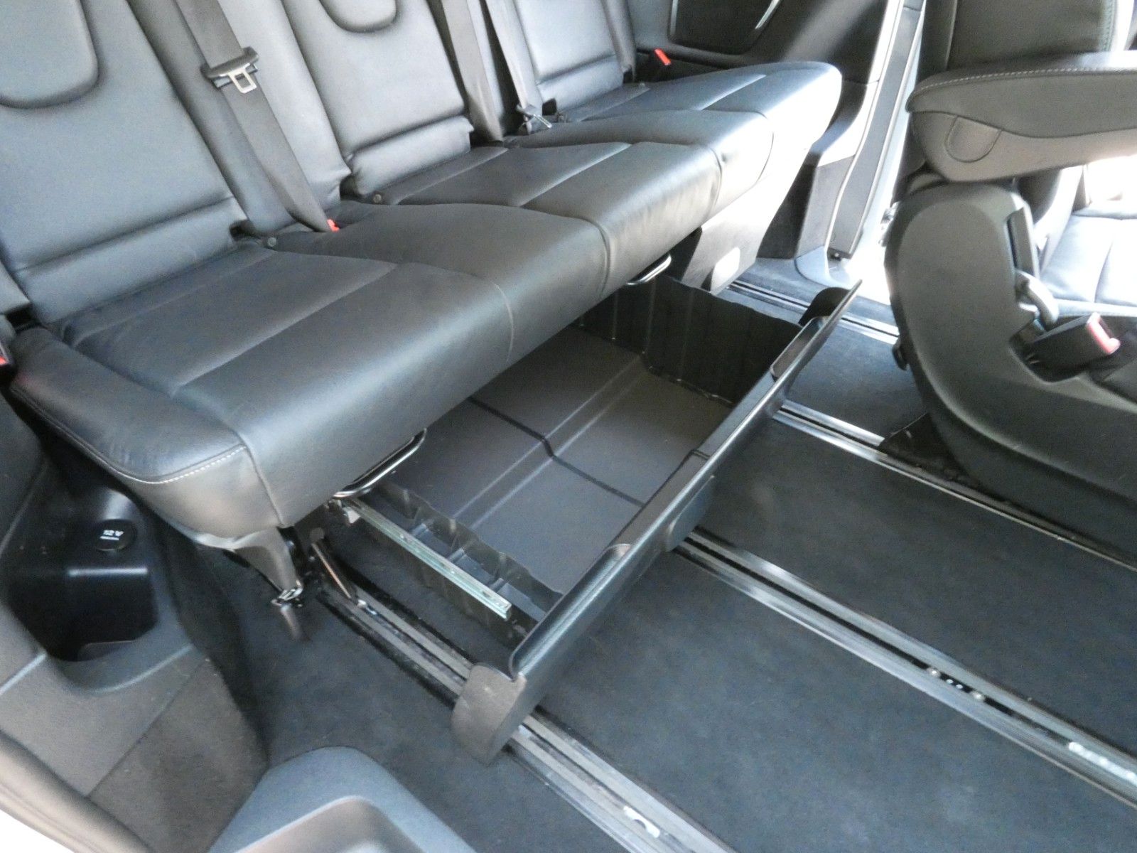 Mercedes-Benz V 220 AVANTG. LED Burmester Standheiz Liege-Pak. foto 19